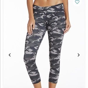 Fabletics Salar camouflage powerhold Capri